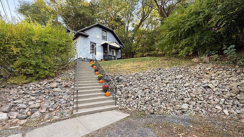 3rd image of 20 Ft Johnson Avenue