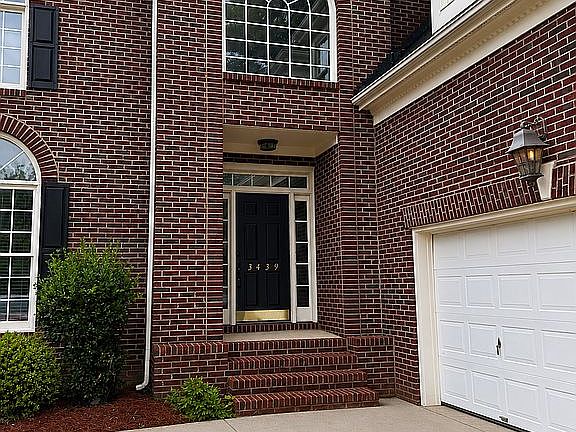 3rd image of 3439 Twelve Oaks Pl
