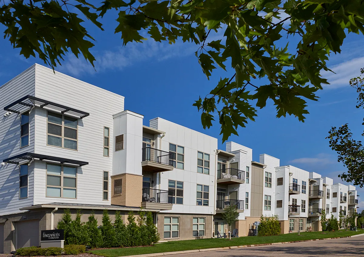 Five Points Apartments — Photo 2