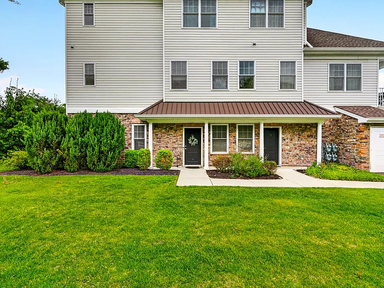 58 Elston Ct — Photo 48