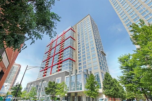 1st image of 1841 S Calumet Ave APT 602