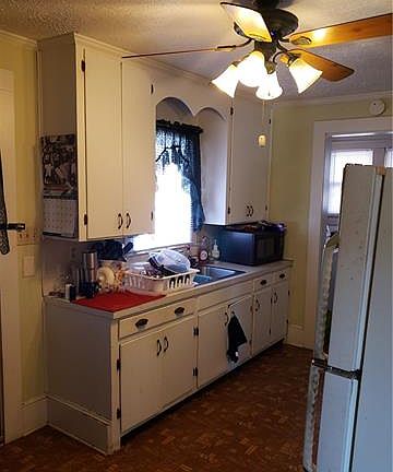 5th image of 115 Glendale St