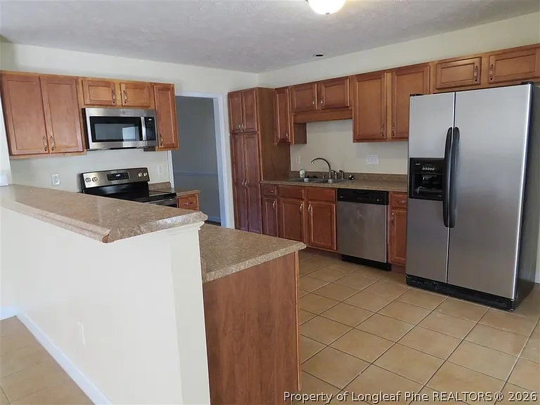 270 Hayden Ln — Photo 7