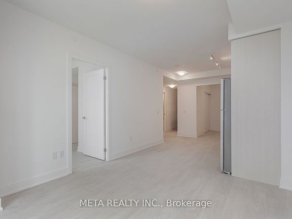 5th image of 2545 Simcoe St N #322