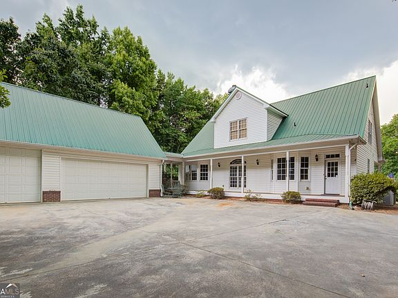 2nd image of 8145 Bennett Ln
