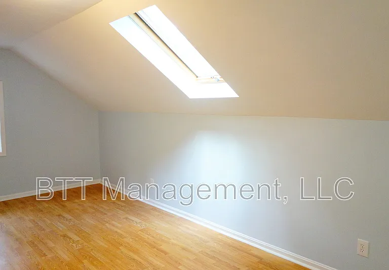 8405 Greenwood Ave #2 — Photo 50