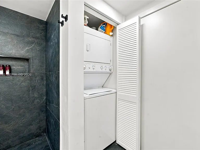 1750 N Bayshore Dr #1912 — Photo 12