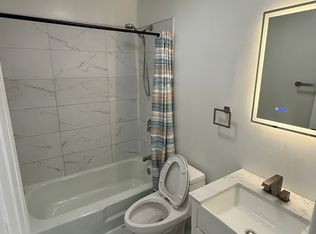 5645 Edge Lake Dr #2E, Oak Lawn, IL 60453