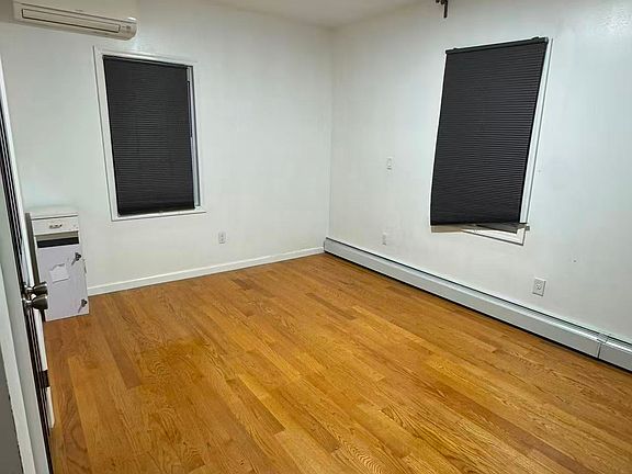 3rd image of 21526 50th Ave Floor 2