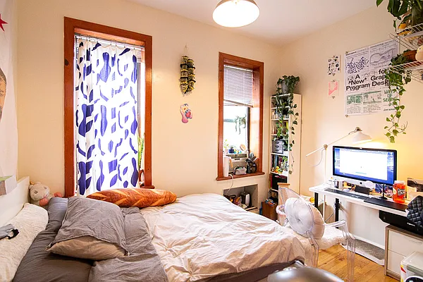 Rented by Isaac Silberstein, LREB | media 2