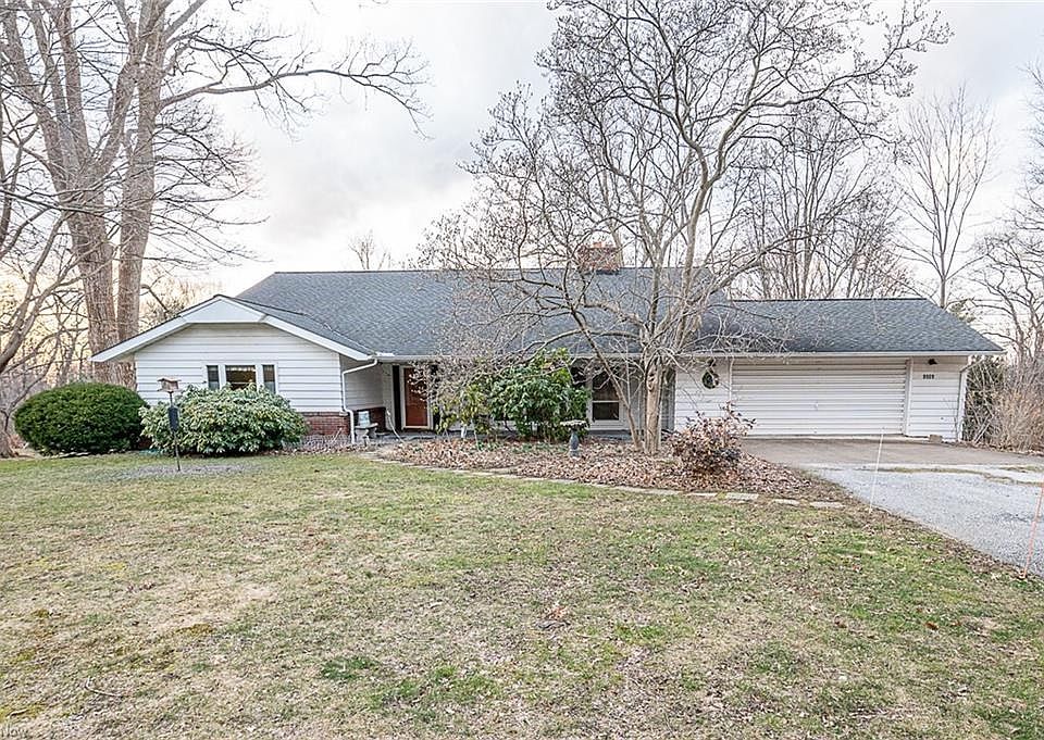1st image of 9909 Knollwood Ridge Dr