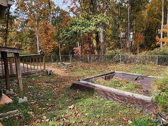 4th image of 5440 Dogwood Ln