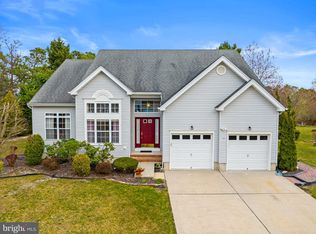3 Jon Dr, Barnegat, NJ 08005