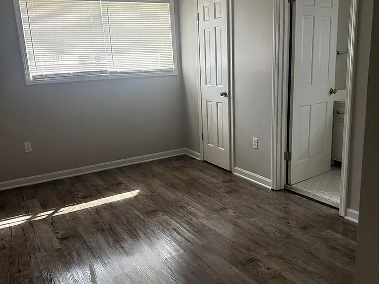 5245 Scrivener Dr — Photo 13