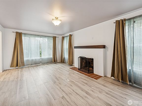 3rd image of 4559 12th Avenue S