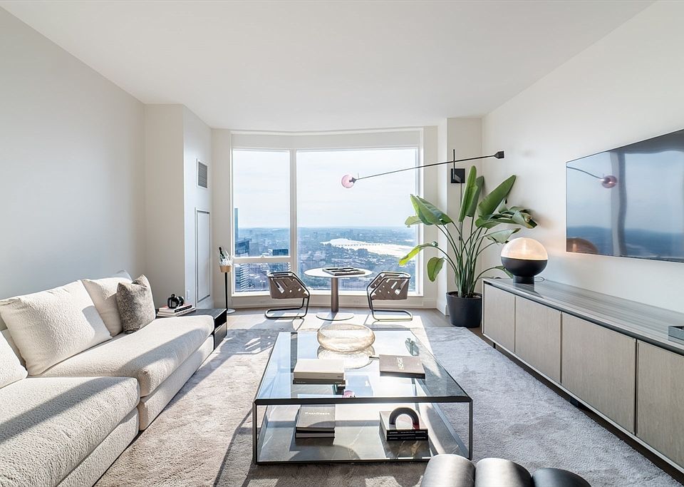 1st image of 240 Devonshire St #4004