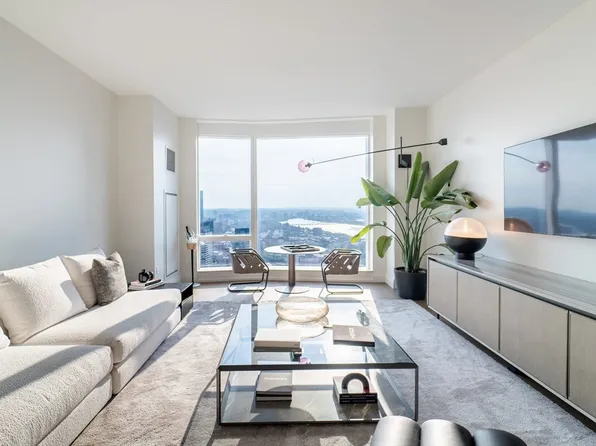 240 Devonshire St #4004, Boston, MA 02110