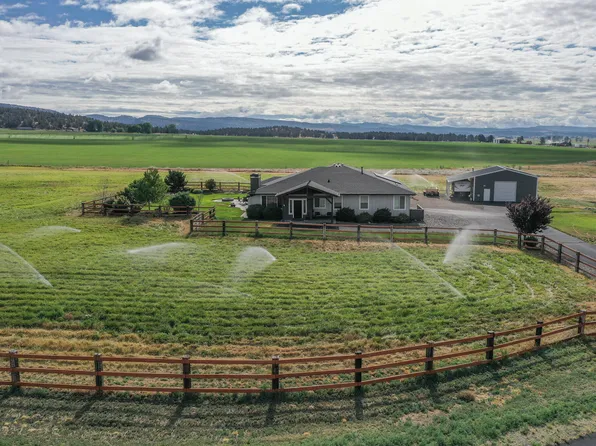 8933 NW Elizabeth Way, Prineville, OR 97754