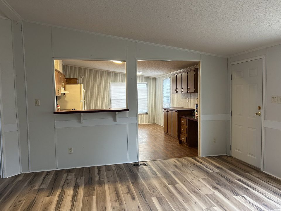 1st image of 303 Elizabeth Ave