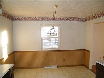 5th image of 2655 Nesbitt Ave