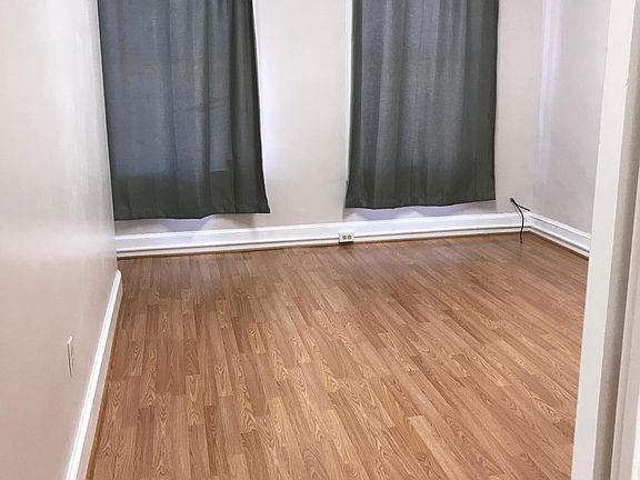 Den can be bedroom or more living room depends on Tenant.