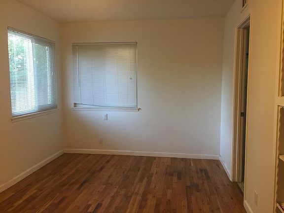 4th image of 3119 Lowry Dr