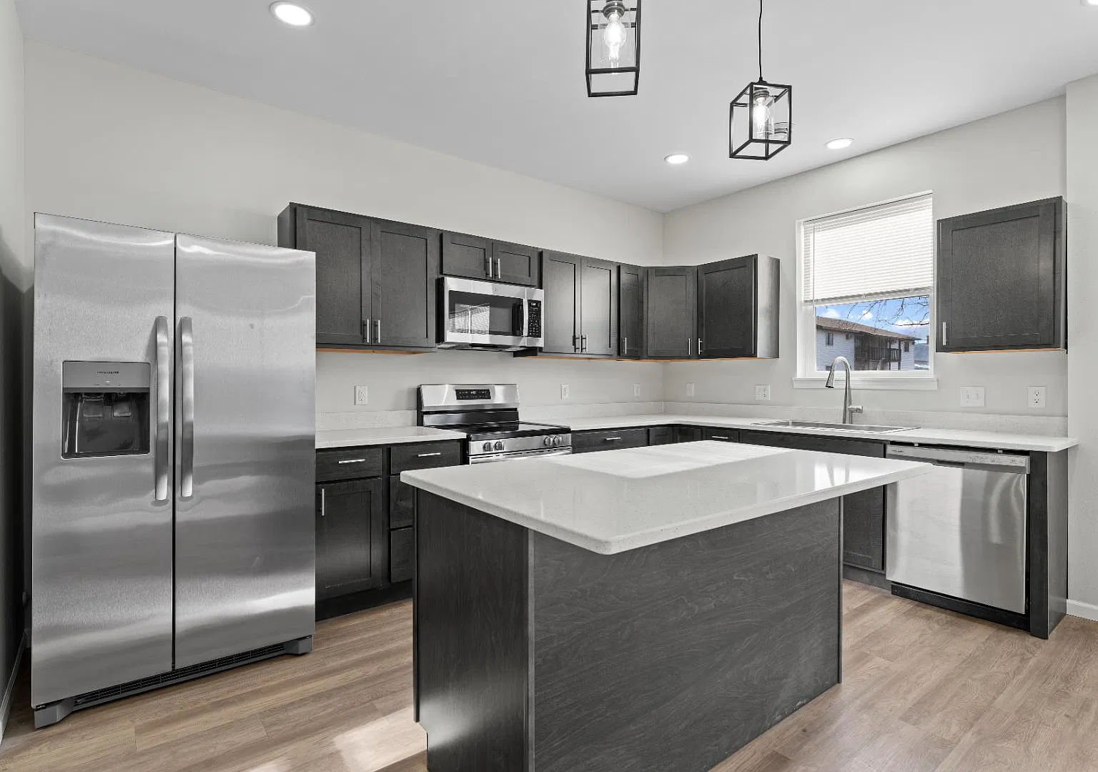 400 Sherman Street - 405 — Photo 3