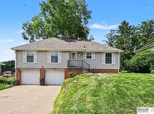 9758 Cady Ave, Omaha, NE 68134