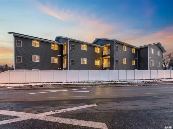UNIT 203-221 Main STREET S, Moose Jaw, SK S6H 4R6