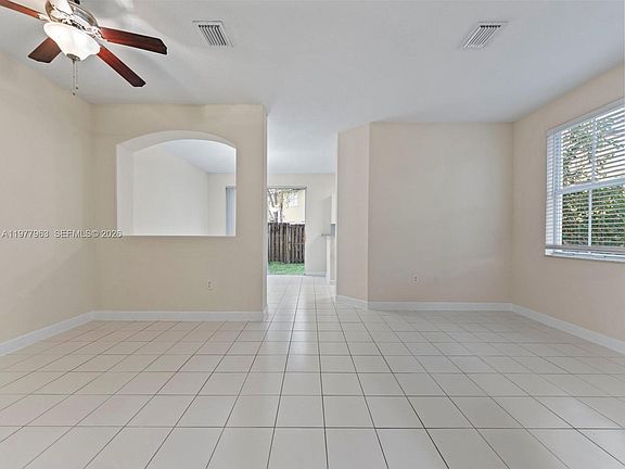 5th image of 2537 SE 15th Ct