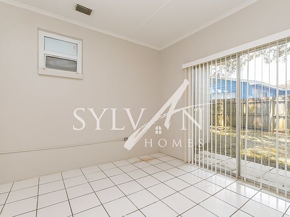 018-photo-dining-room-11500356_08042022