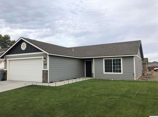 269 E 16th Ave, Kennewick, WA 99337