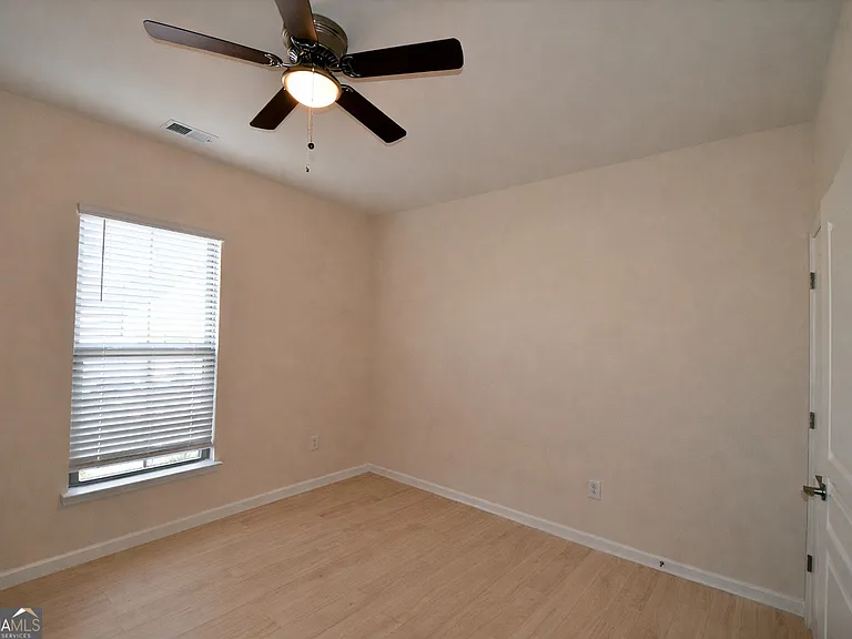 217 Florence Rd — Photo 14