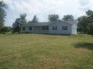 66 Woodland Dr, Winfield, MO 63347