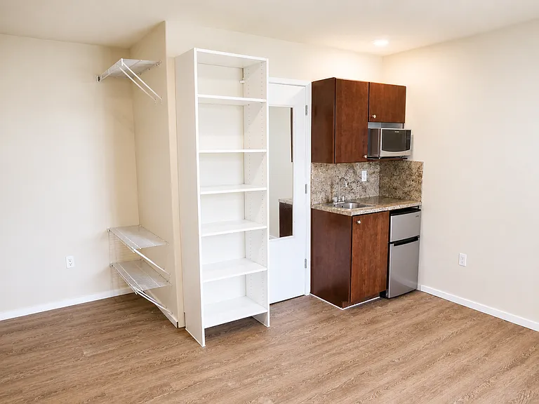 Vision 5 Apartments — Photo 21