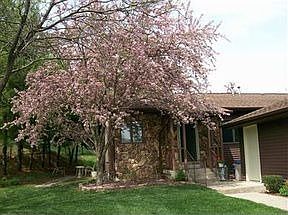 1st image of 4539 N Valley Dr NE