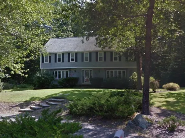 19 Carriage Lane, Bedford, NH 03110