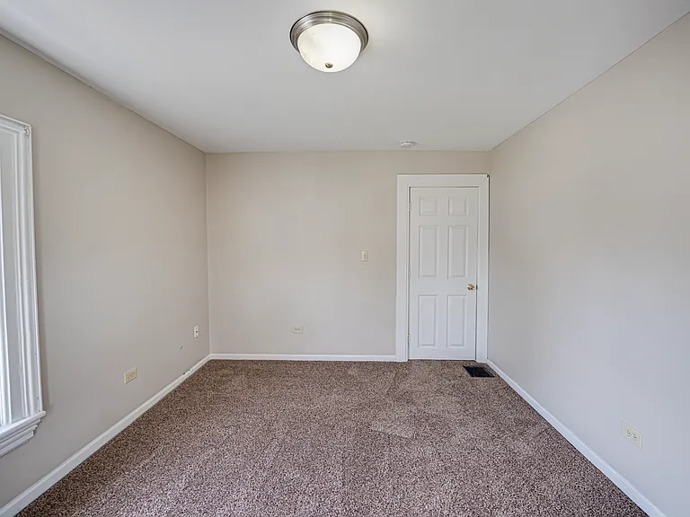 371 Cedar St — Photo 16