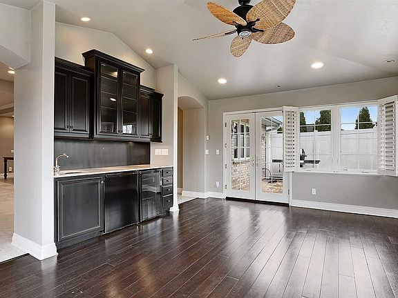 4th image of 1577 River Pines Dr