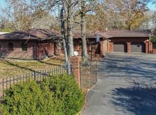 4444 Schneidman Rd, Paducah, KY 42003