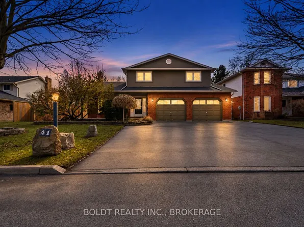 41 Farmington Dr, Saint Catharines, ON L2S 3G1