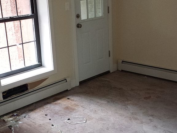 4th image of 1243 Herkimer St #1