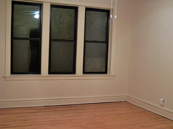 5th image of 6655 N Ashland Ave APT 3