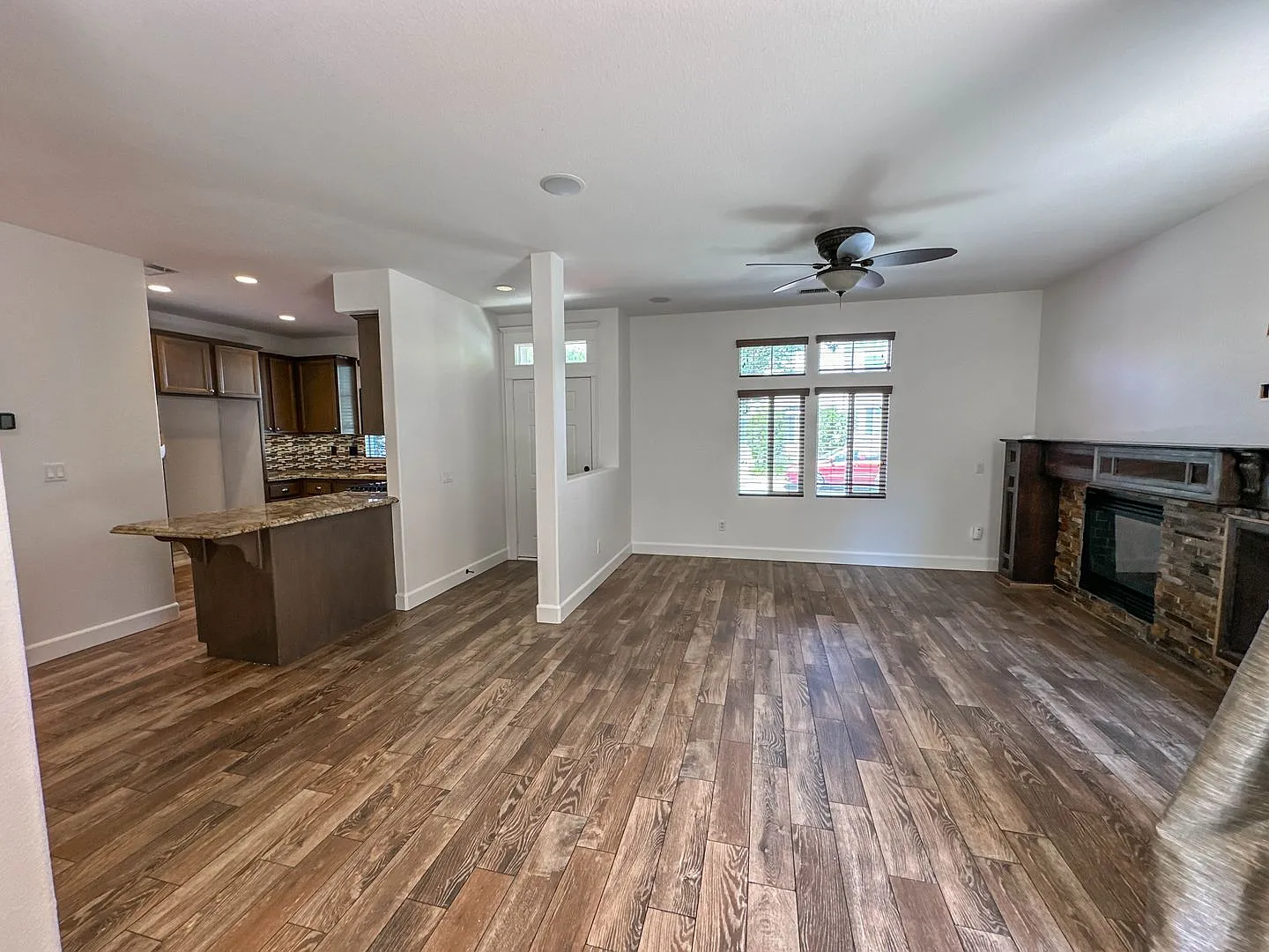3 Bedroom Home for Rent in Valencia! — Photo 4