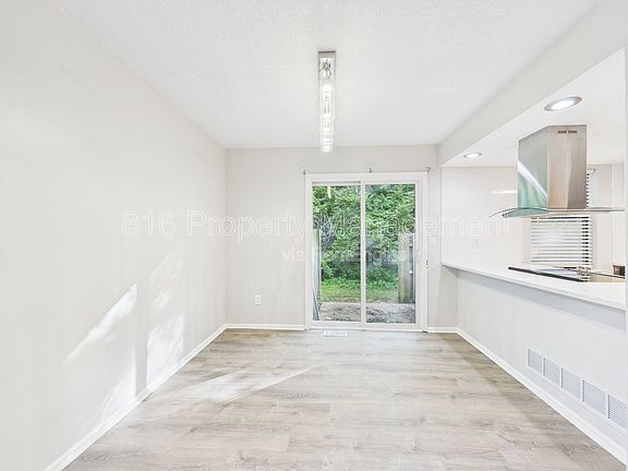 5th image of 3108 Eaton St