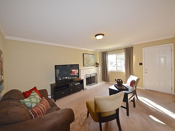 2nd image of 3152 Rocky Mountain Dr