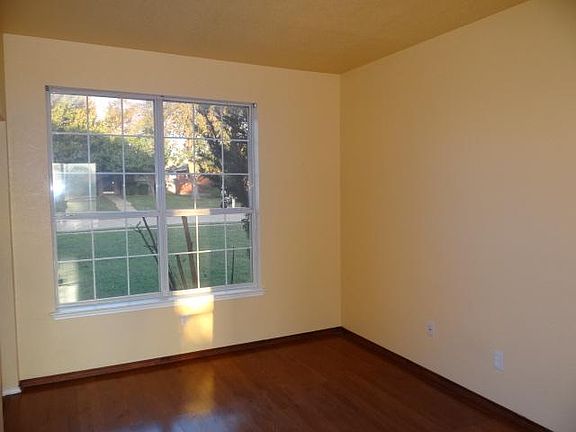 5th image of 708 Deloach Dr