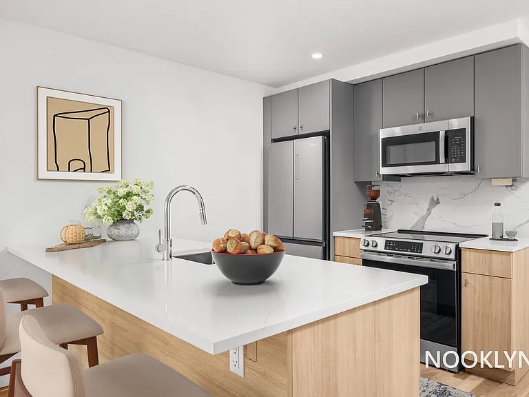1233 Eastern Pkwy #5A — Photo 3