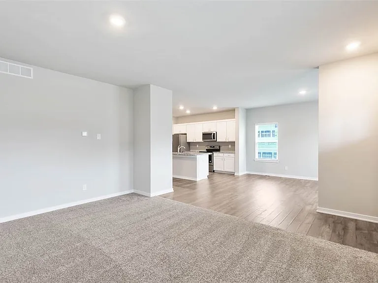 2408 SW Plaza Pkwy — Photo 11