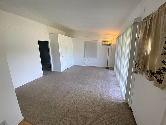 2nd image of 806 Wauceda Ave